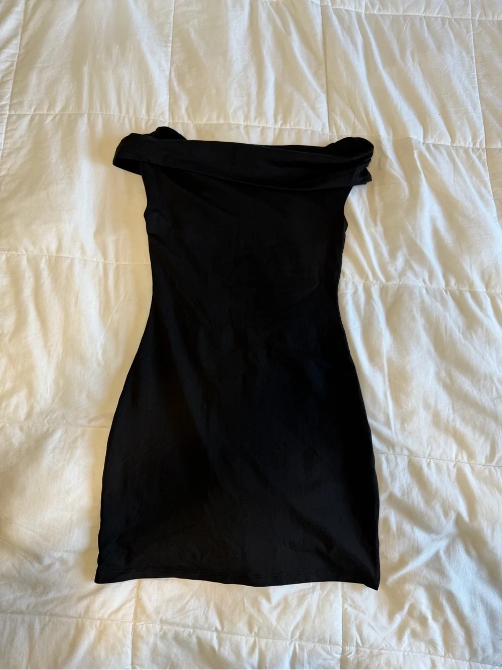 Aritzia Original Contour Ravish dress in black